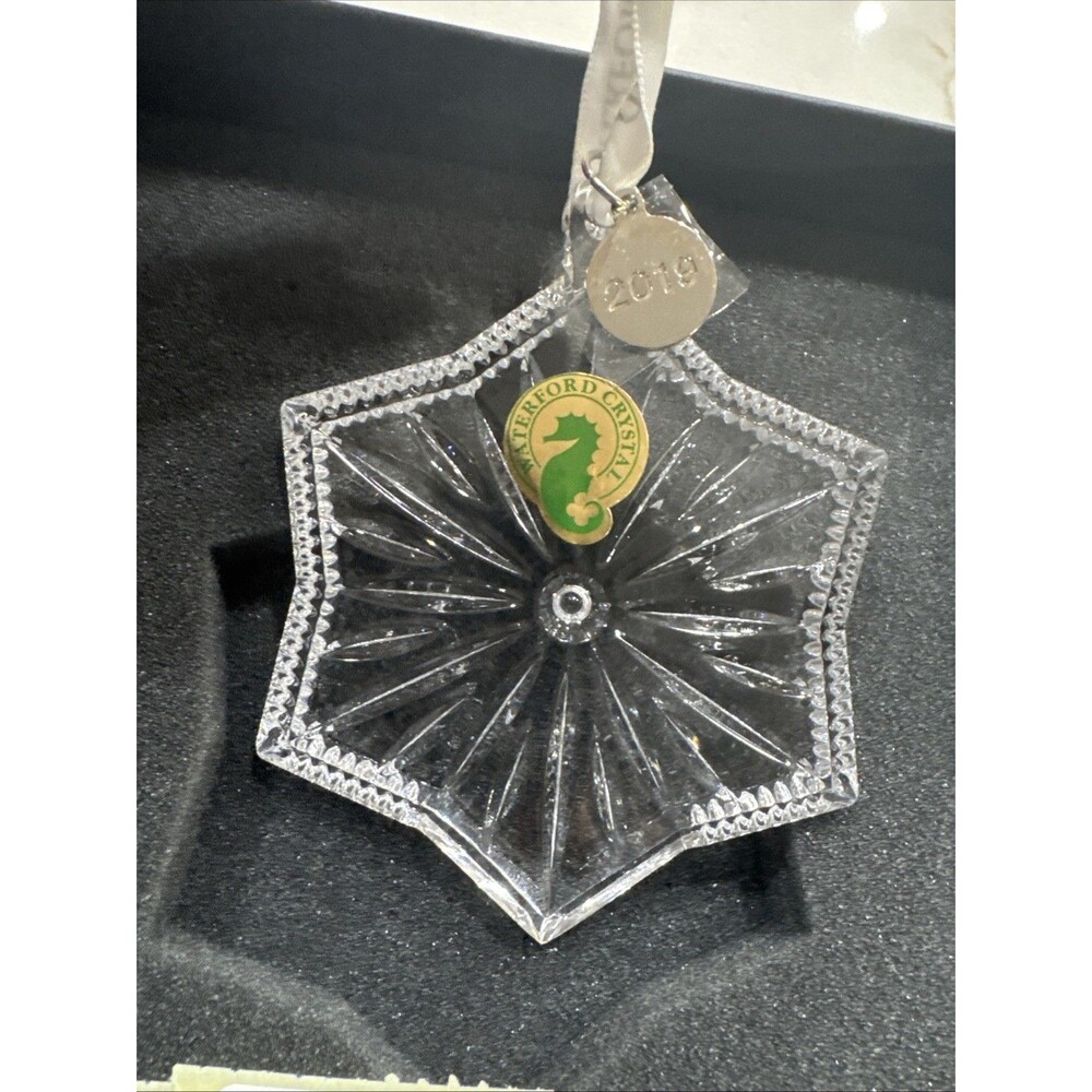 2019 WATERFORD CRYSTAL SNOW CRYSTAL ORNAMENT 40035470 Snow Flake